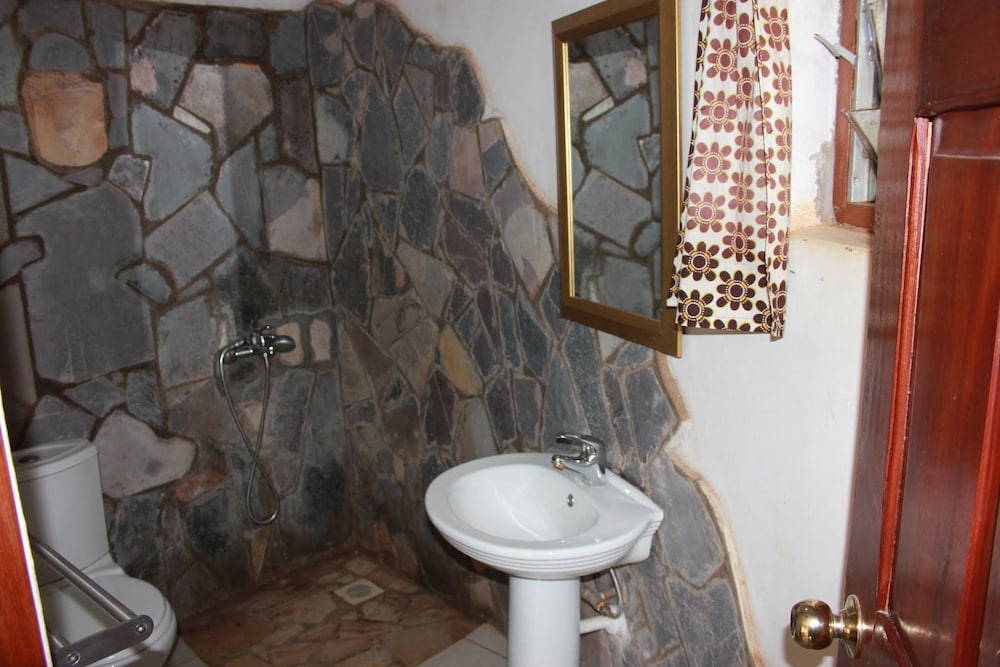 Banda Lodge