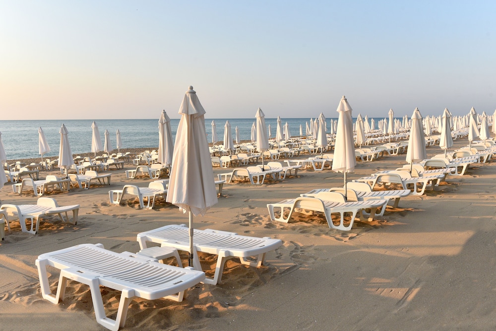 Grifid Encanto Beach Hotel - Wellness & SPA