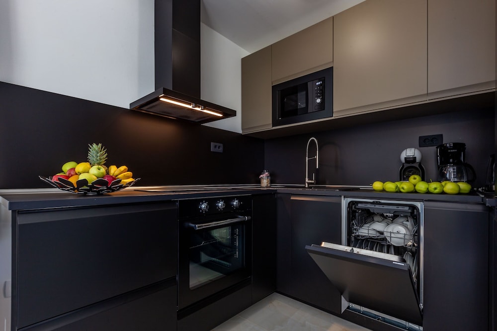 Exquisite Prestige Luxury Apartments With Shared Pool