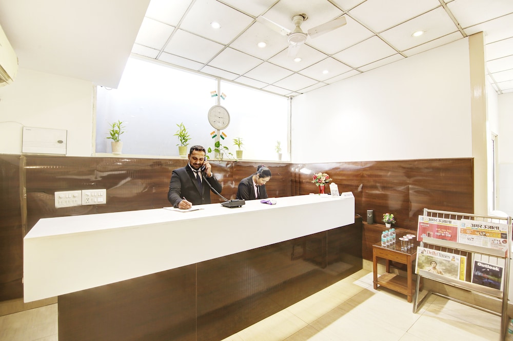 Lobby & Reception