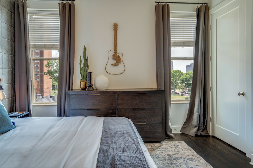 Lofts At 30th - Urban Lodge - Mins to Broadway!