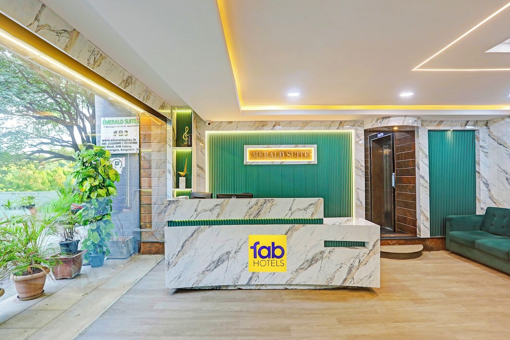 FabHotel Emerald Suites - Near MG Road Metro Station