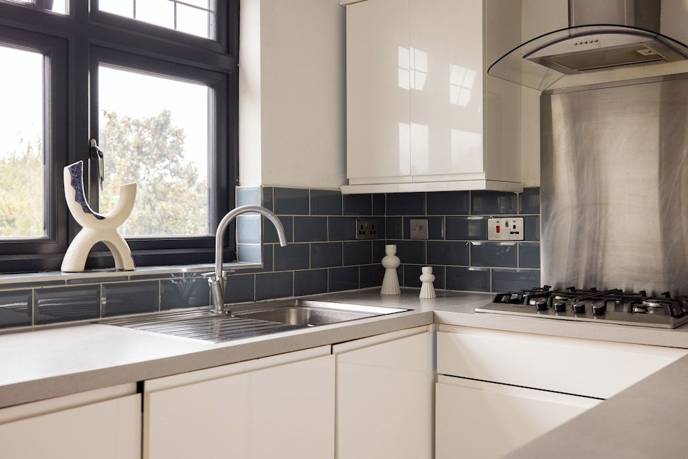 Cosy Double Room in Acton