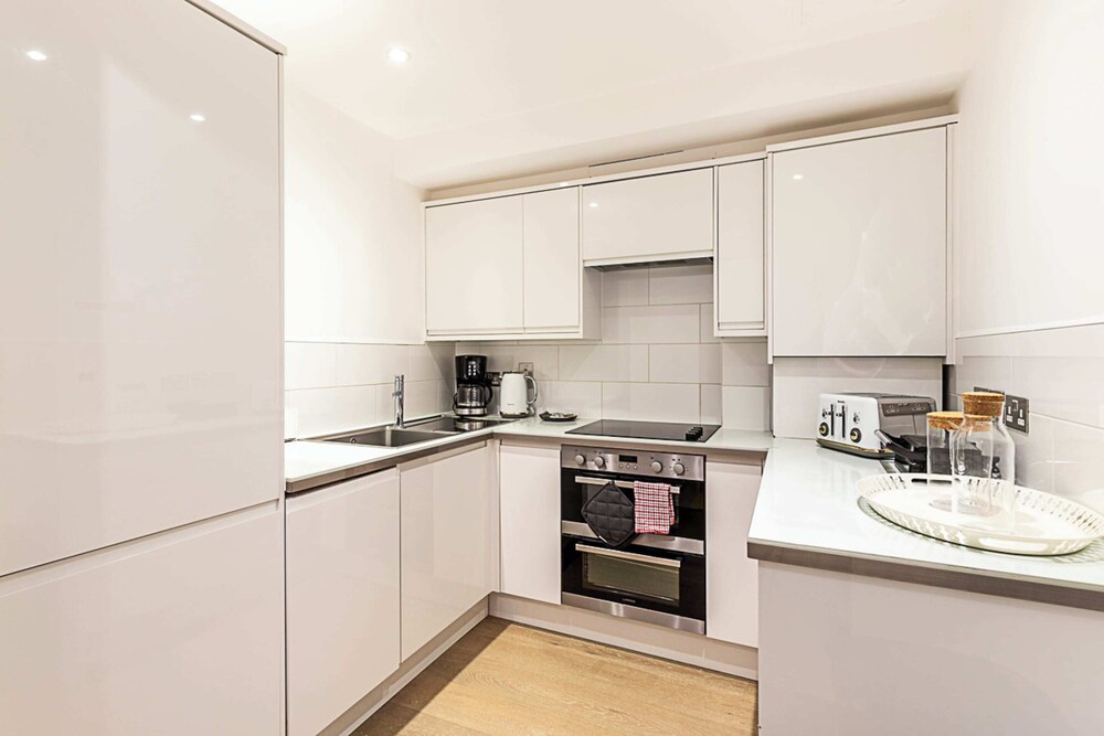 Charming and Modernised Edwardian Flat