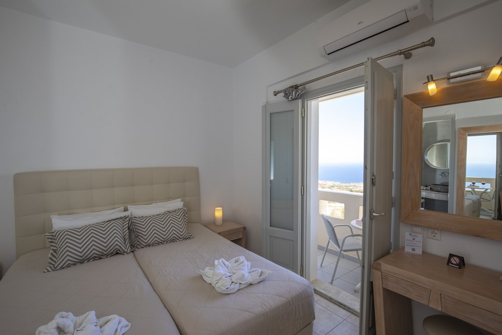 Erato Apartments