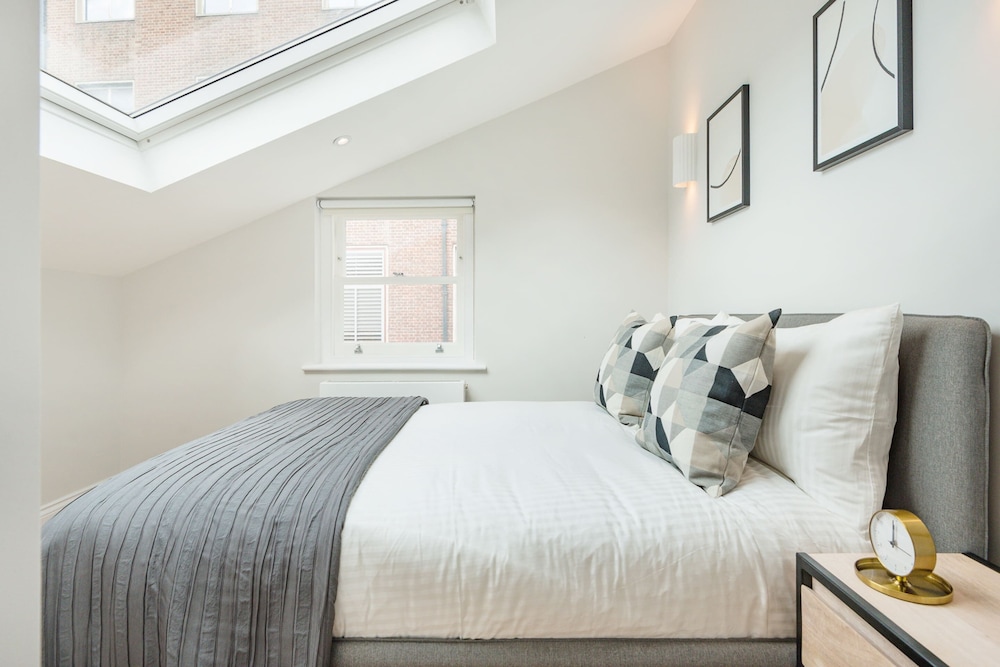 Lillie Road Residence B