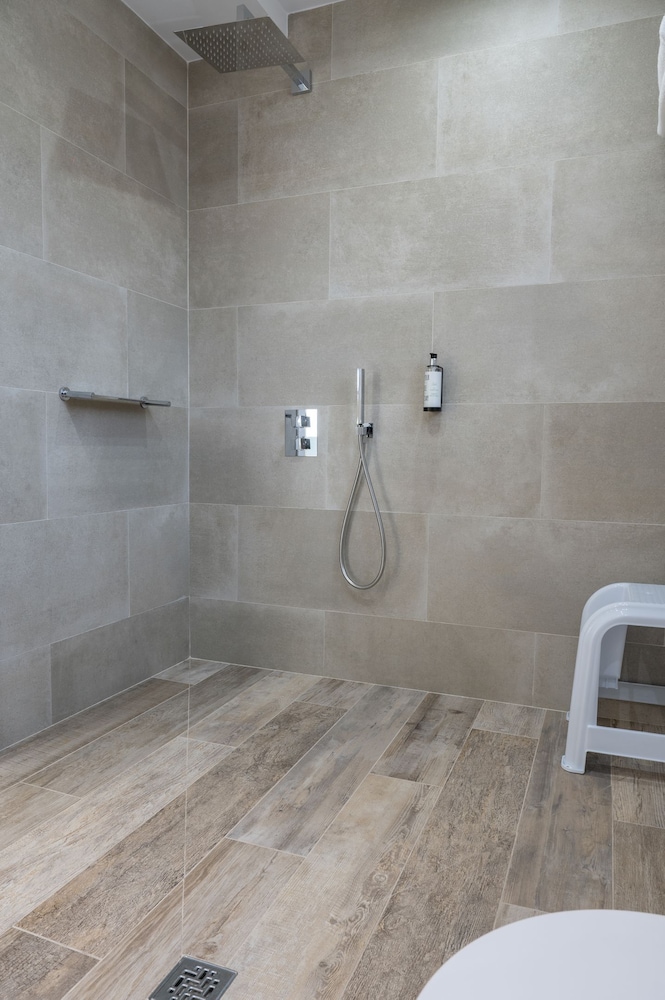 THE MIRROR & SPA by Elegant Residences