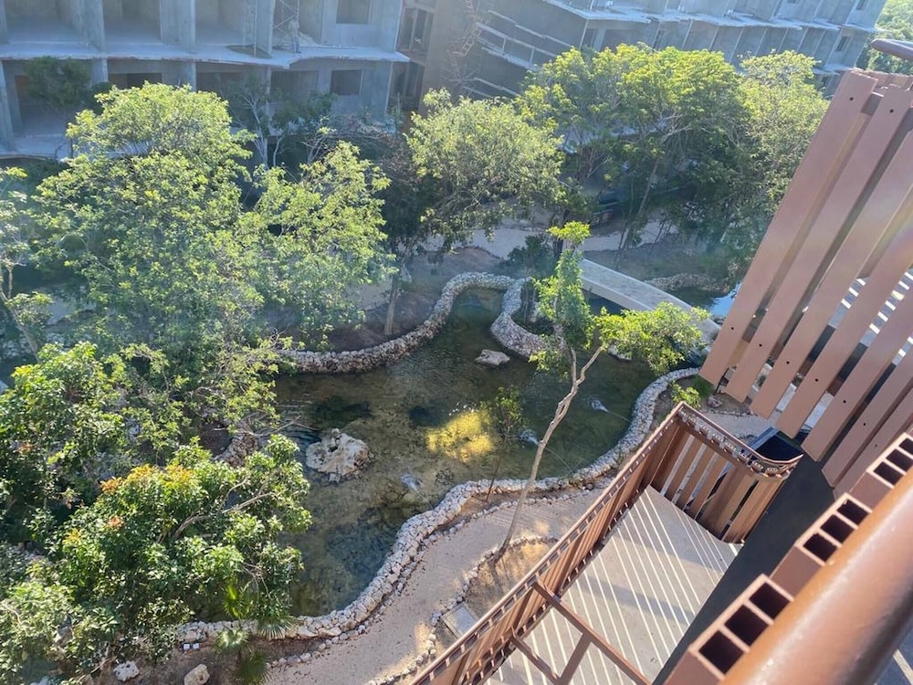 Unique Rooftop Sea View Walking to Beach The Best