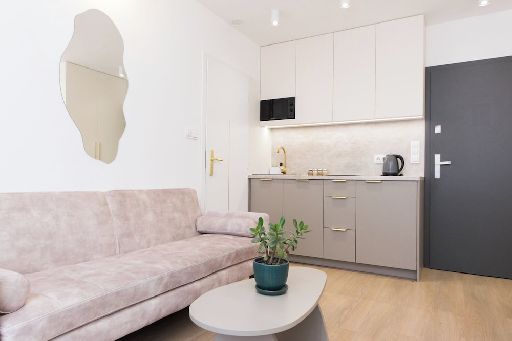 Cozy Flat With A Garden