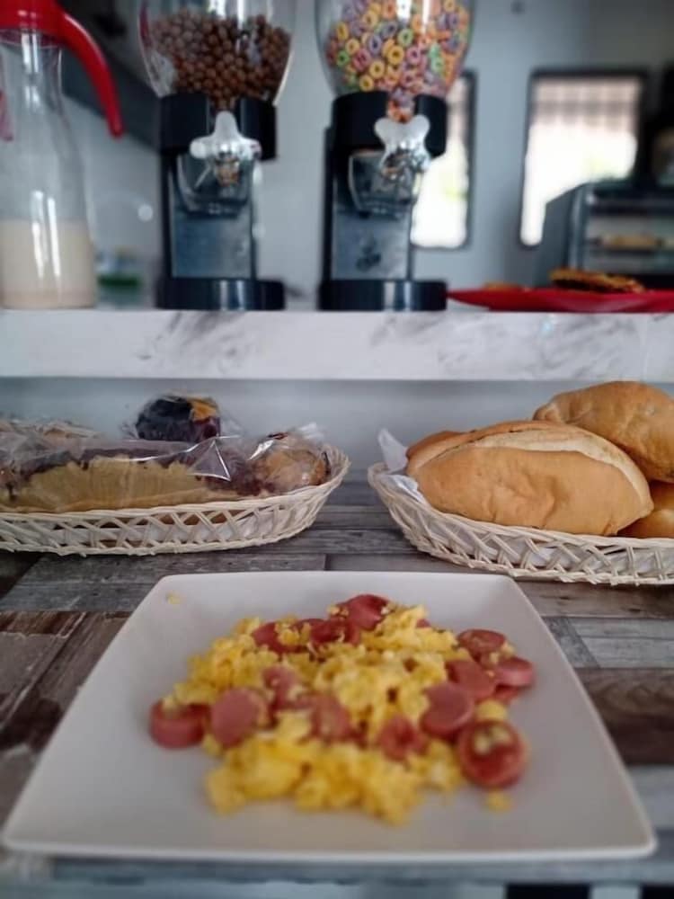 Las Palmas Hostal - Hostel