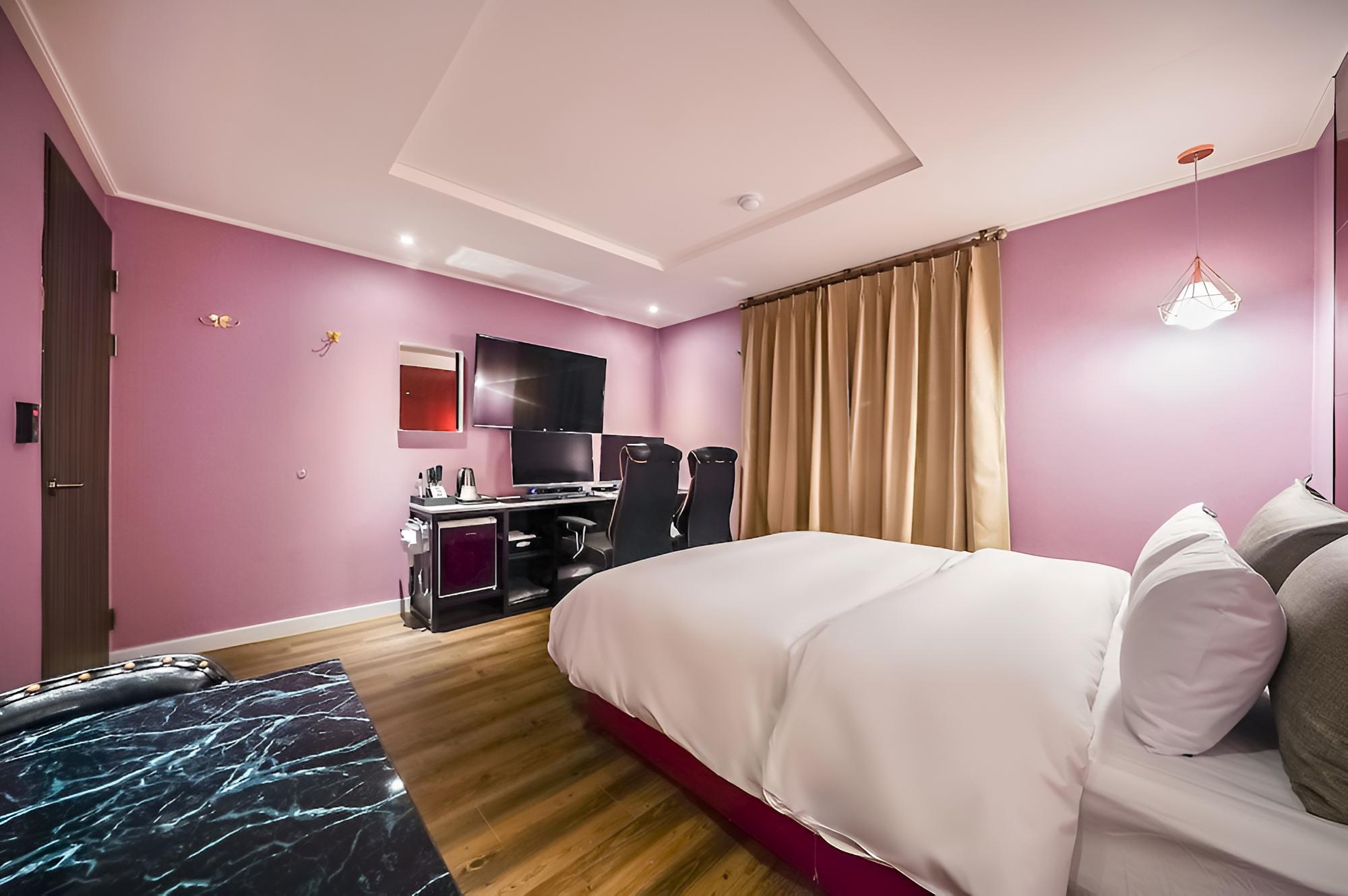 CS Hotel