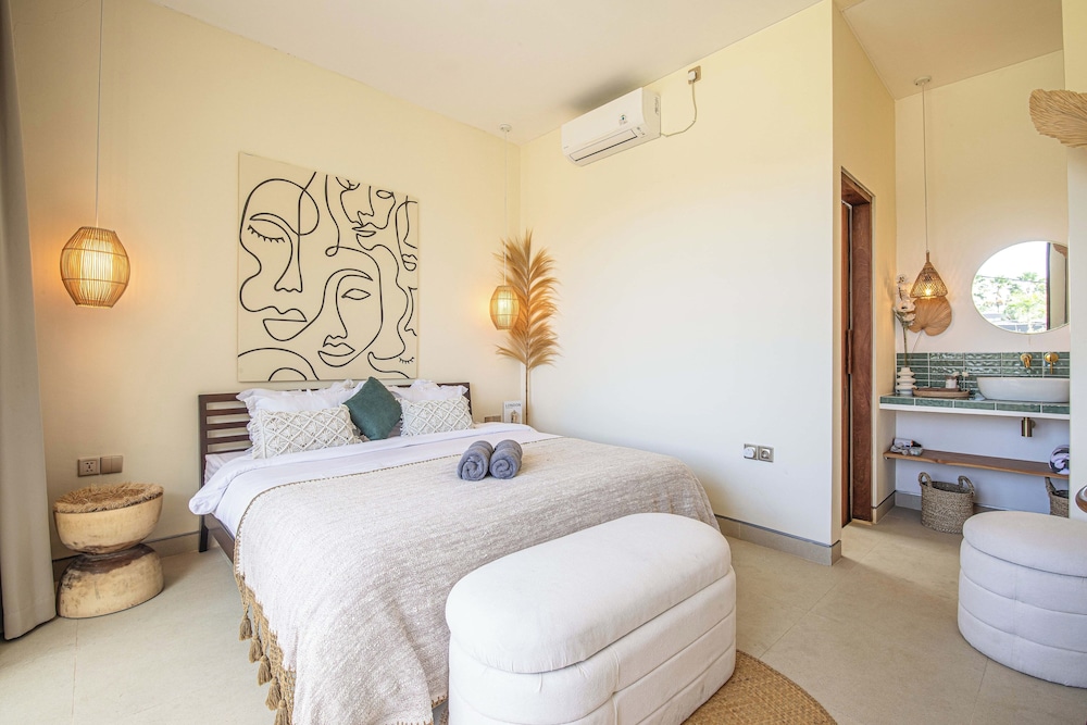 Luxury 4BR Villa With Private Pool in Canggu