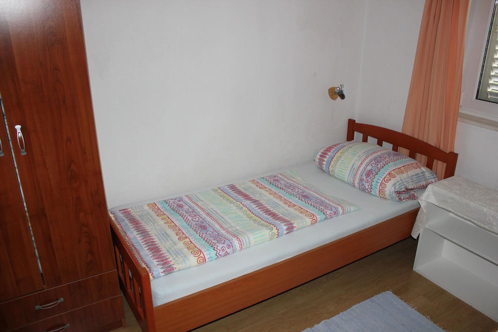Welcome to Apartments 4 Dolphins, Rogoznica, Croatia view 3
