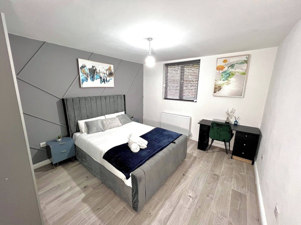 Stylish Spacious 1Bd Apt-kingbed-10min Heaton Park