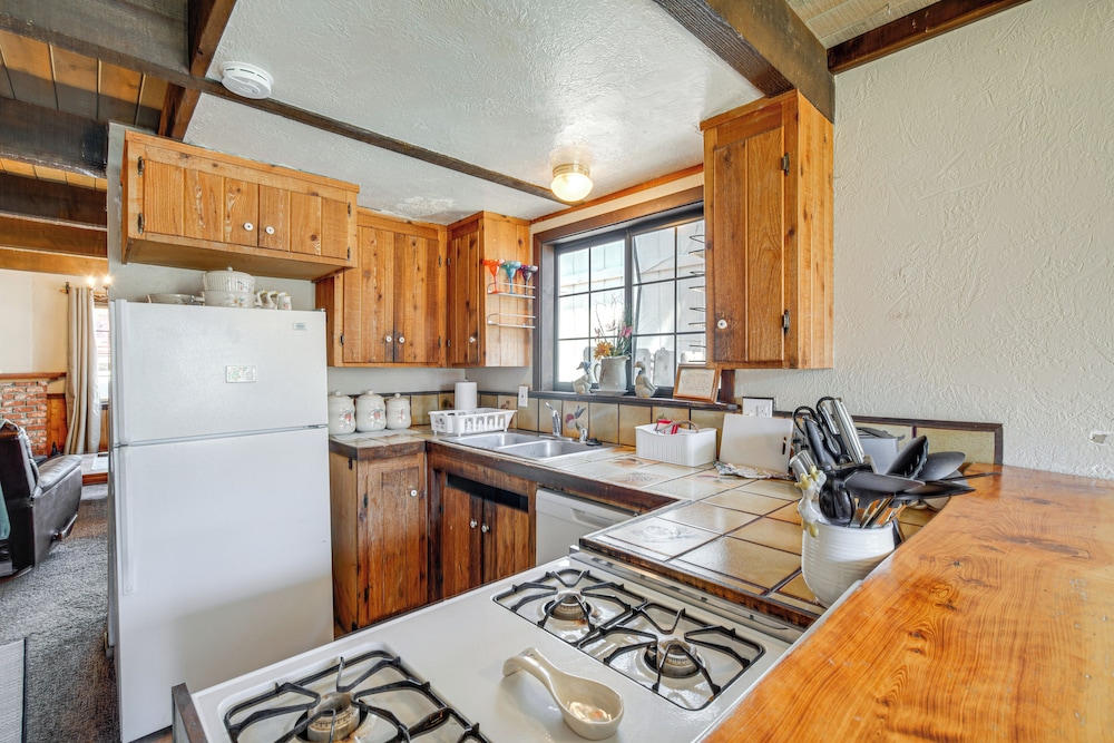 Near Lakes & Skiing: Cozy Sugarloaf Cabin w/ Yard