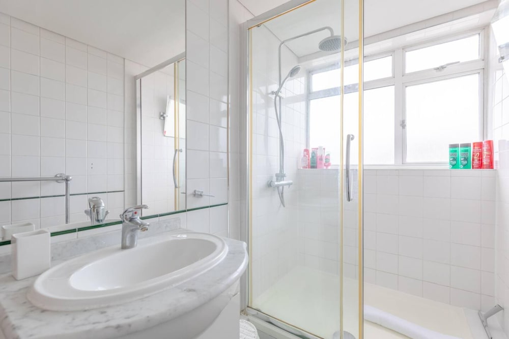Superbly Located 2BD Flat Heart of Pimlico!