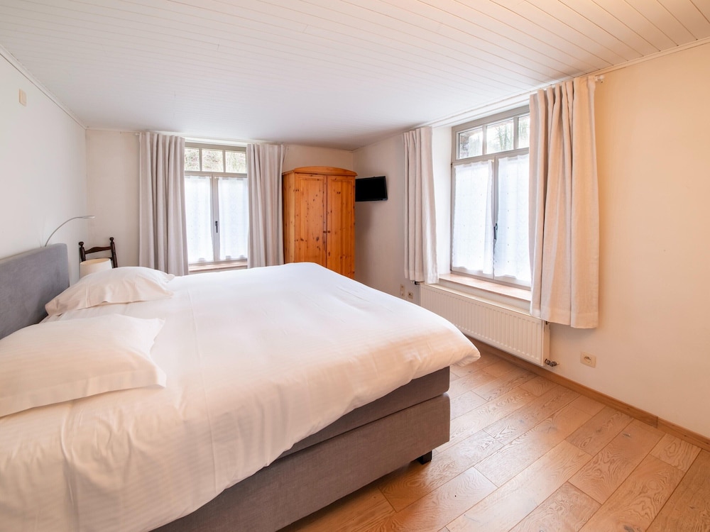 Riverside Retreat, Ardennes