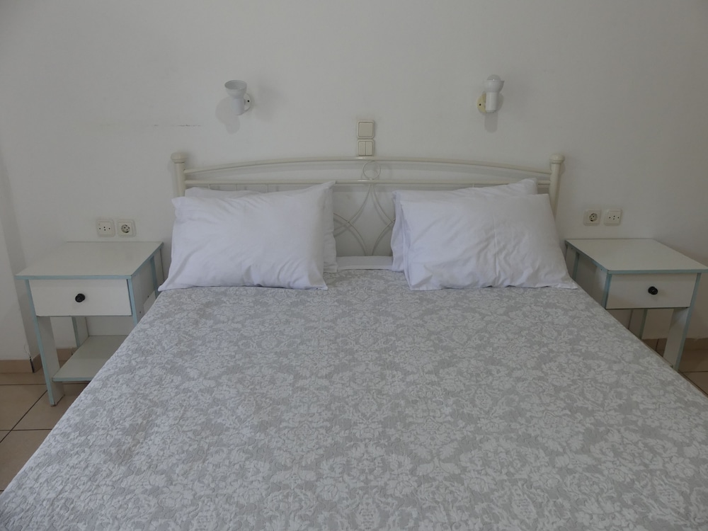 AMZ Apartments