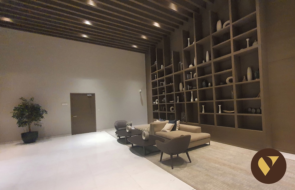 Vogue 43rd Floor Boulevard Heights