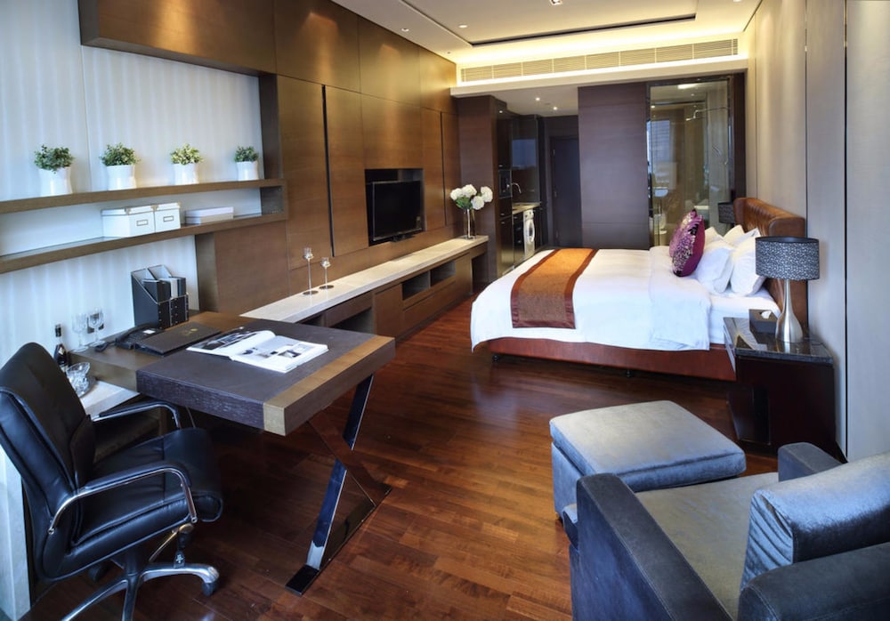 Estay Apartment Poly Central Pivot GZ