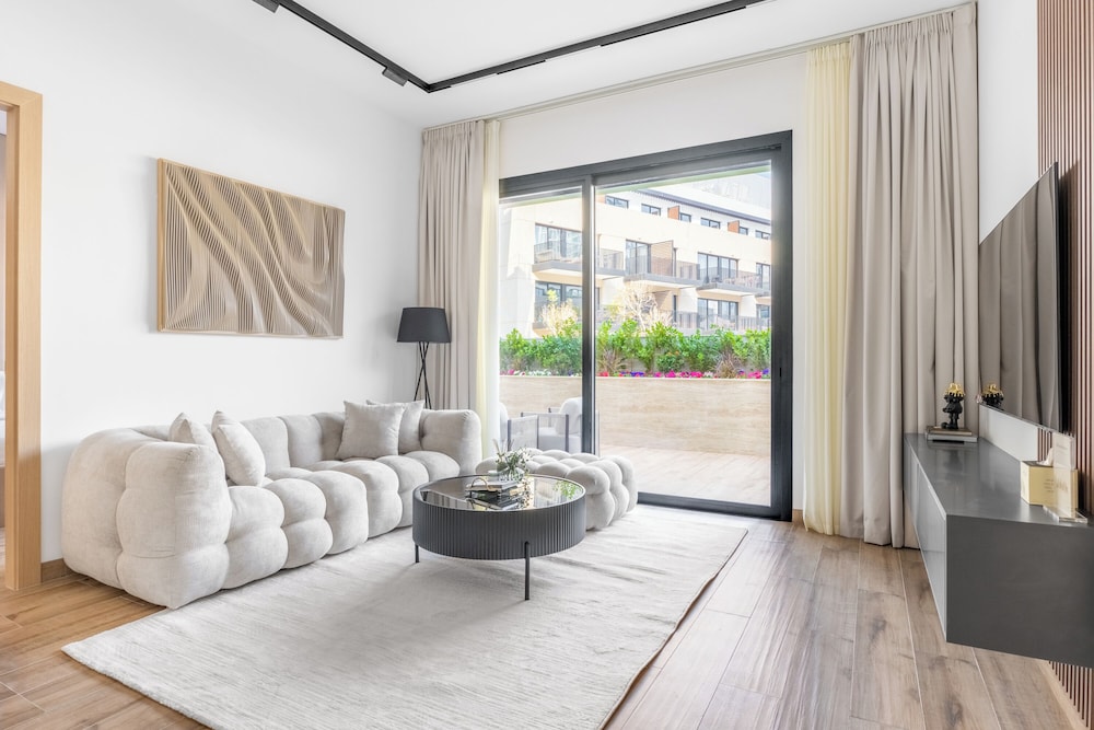 JVC Gem 2BR w maidsroom - Oakley Square