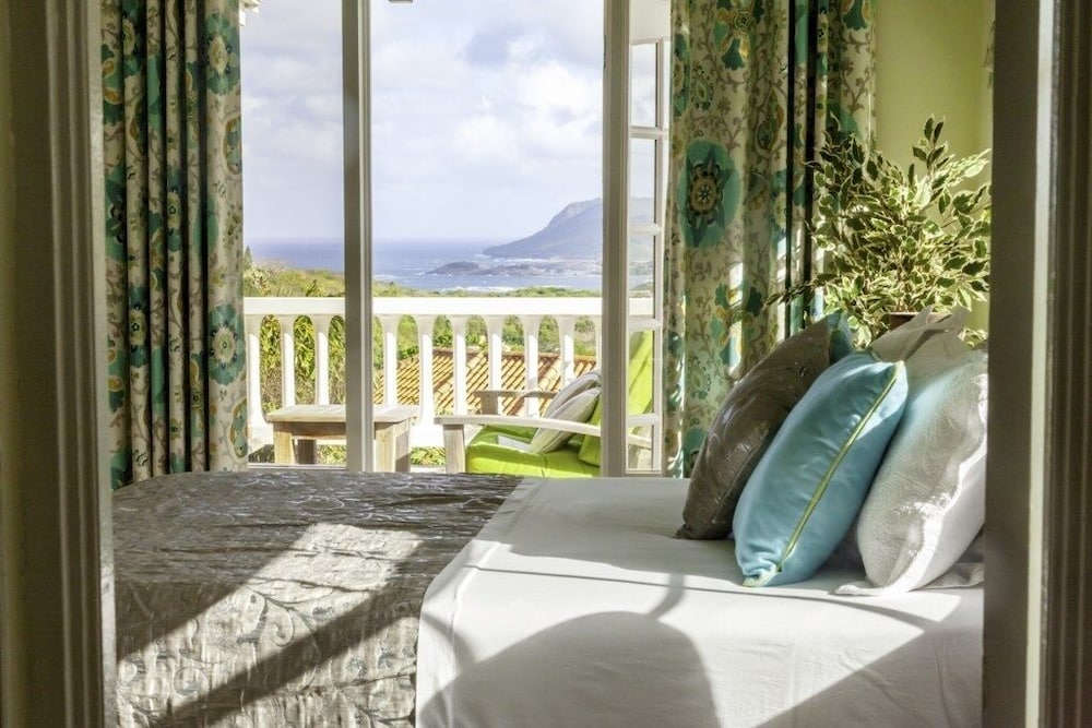 Beautiful 5-bed Villa With Views And Pool - Decaj 5 Bedroom Villa by RedAwning view 5