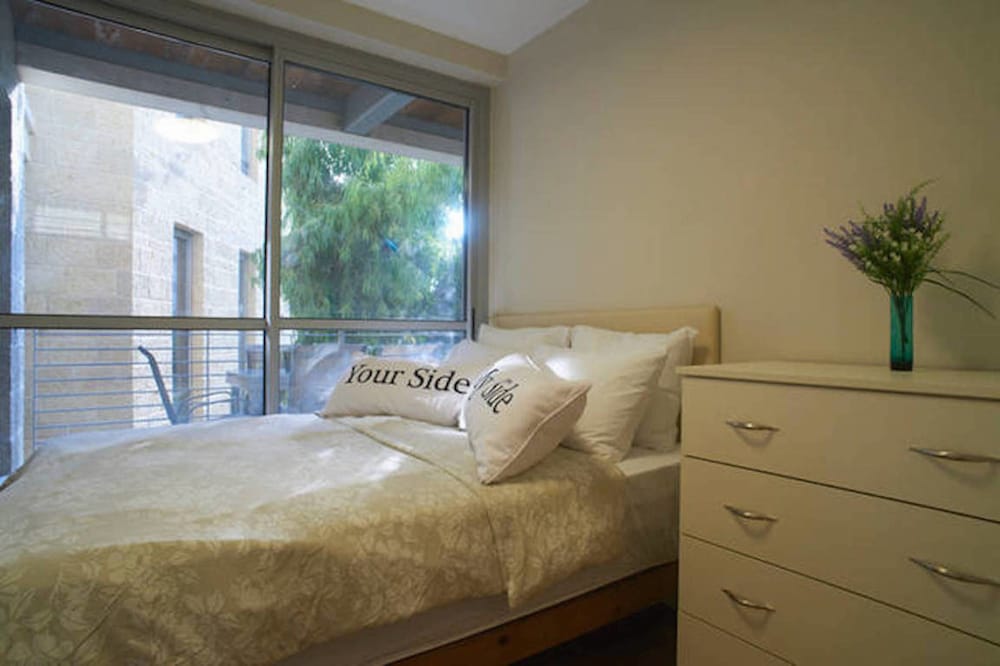 Quiet with Terrasse in City Center by FeelHome