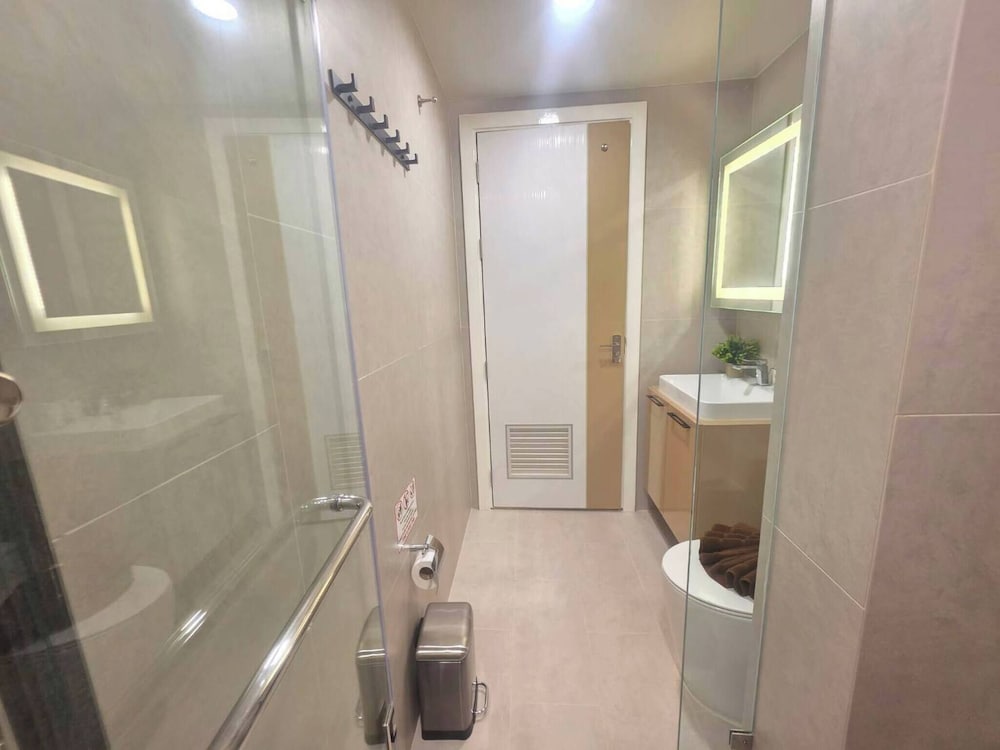 Room-a305 - 1 Bdr Condo With Sea View, A