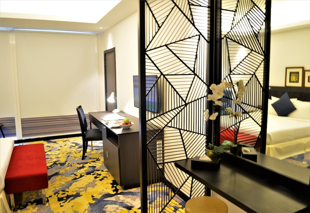 Bespoke Hotel Puchong 13