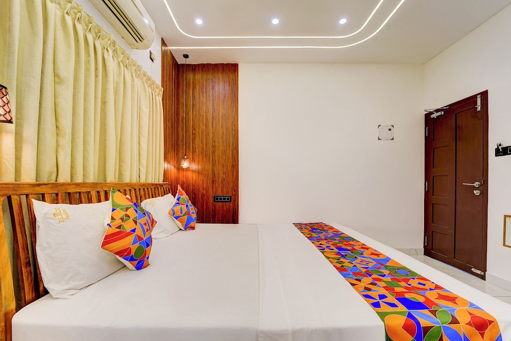 Fabhotel Elroi Suites