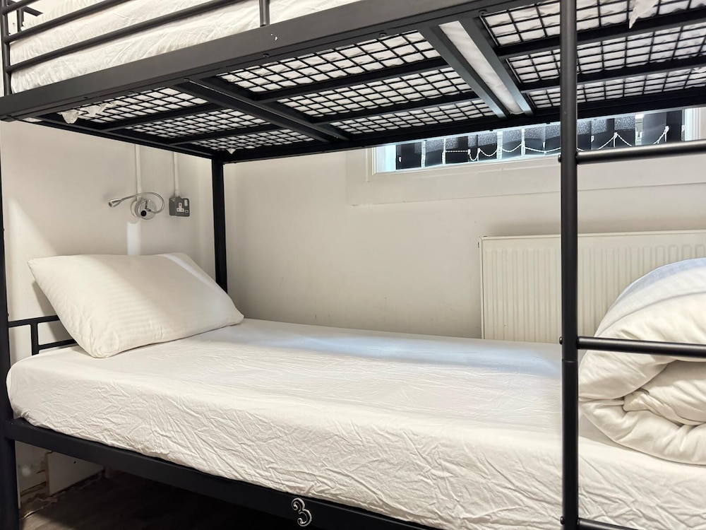 Rahman Hostel - Manchester