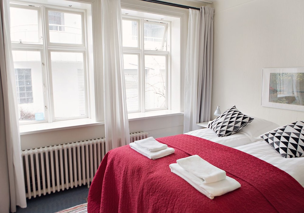 Brattagata Guesthouse Apartments view 2