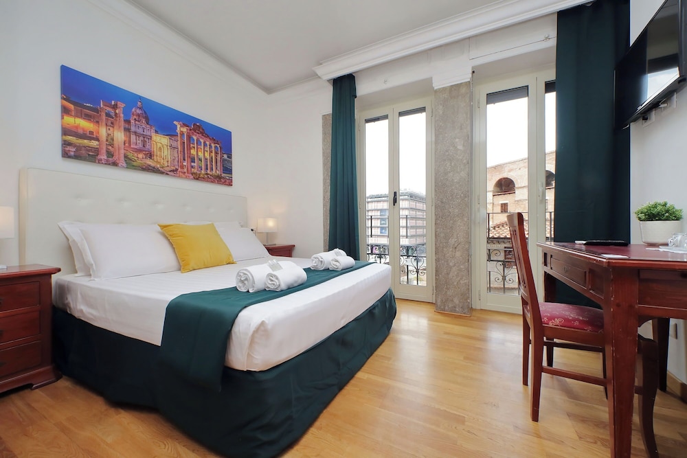 Romulus Rooms