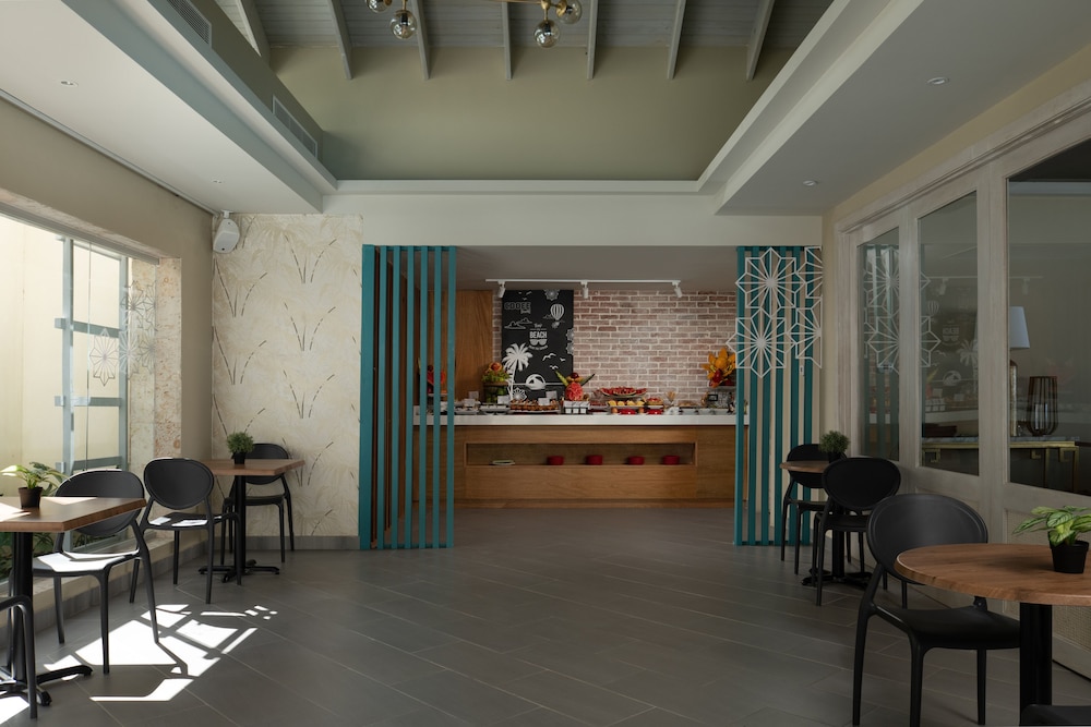 Select at Casa Marina Adults Only - Property Image 3