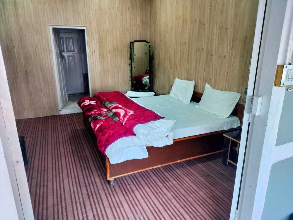 Castleton Casa