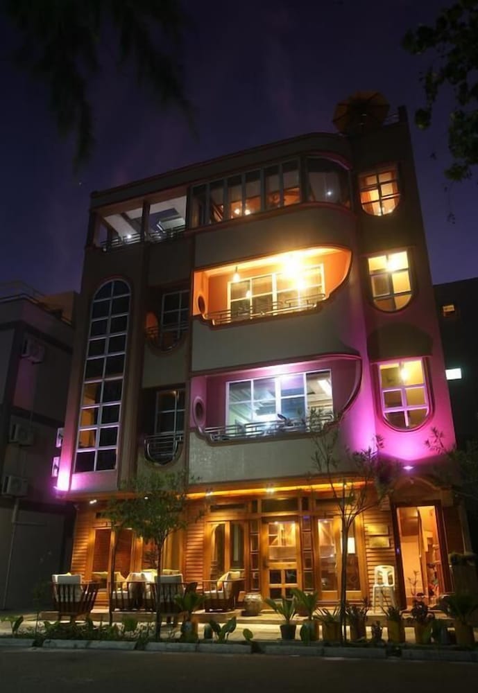 Eureka Serenity Athiri Inn