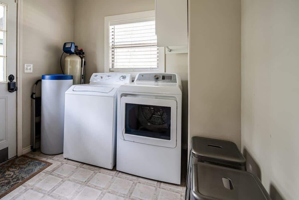 Prime Location-walk to Food, Bars and Wineries!