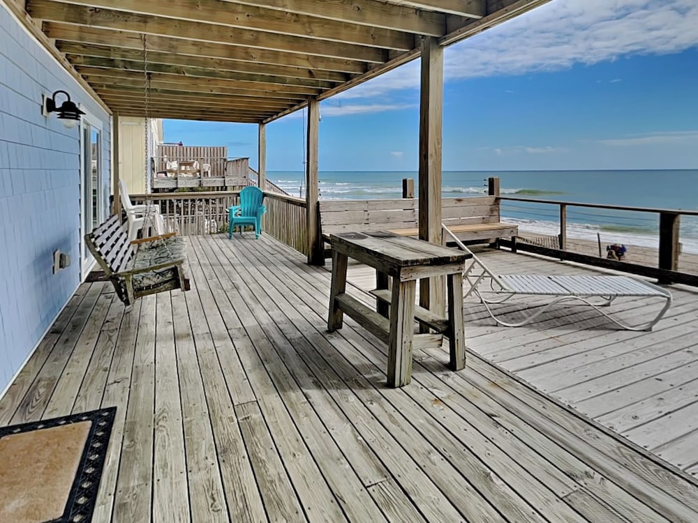 A Grande Green by Topsail Realty
