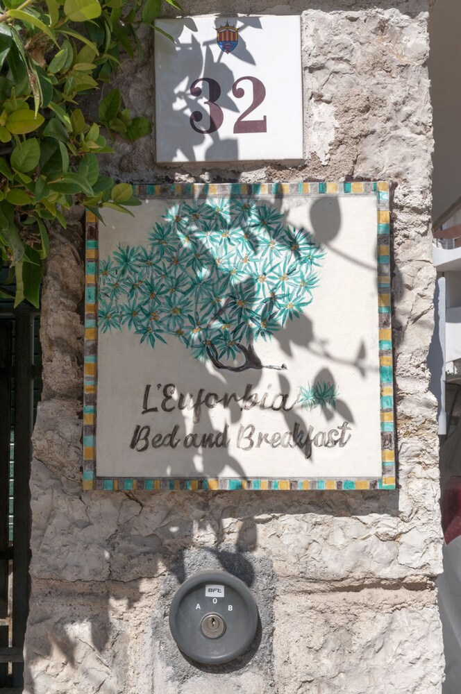 L'Euforbia Bed and Breakfast