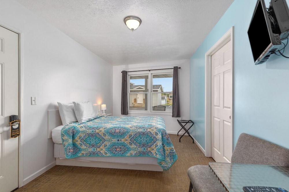 The Lakeview Motel