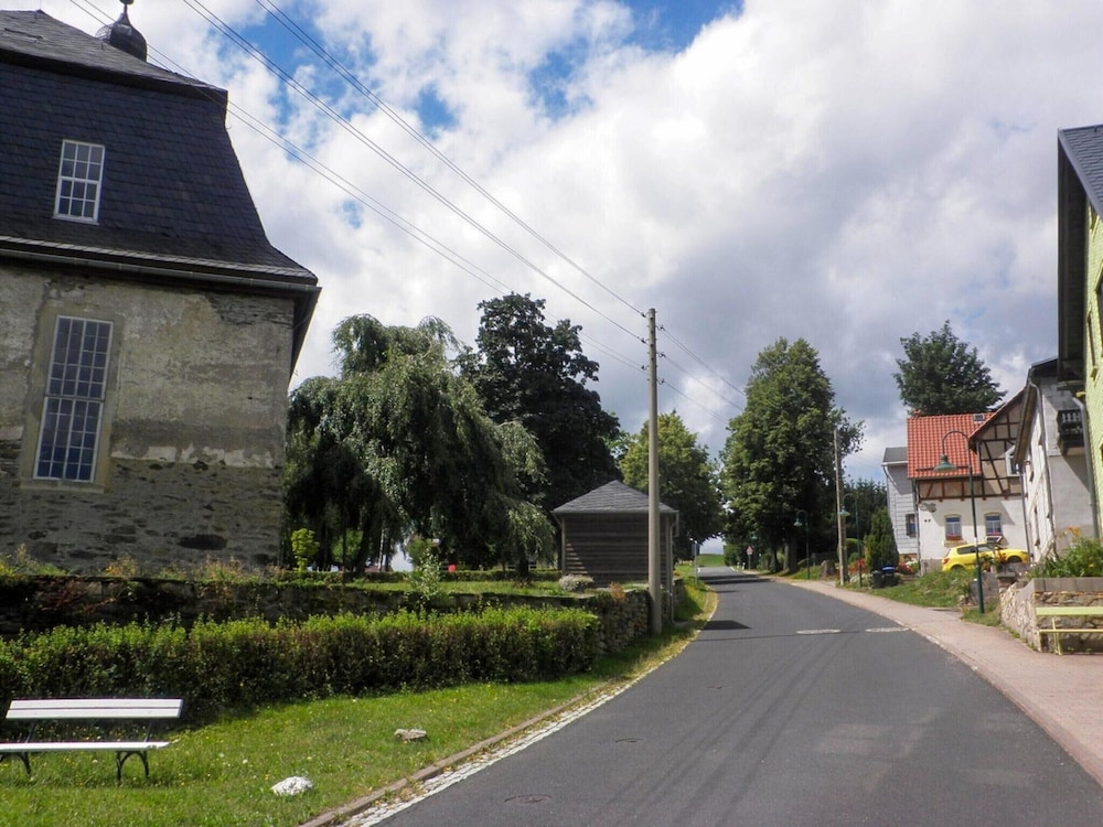 Beautiful Querbach hut With Spring Water