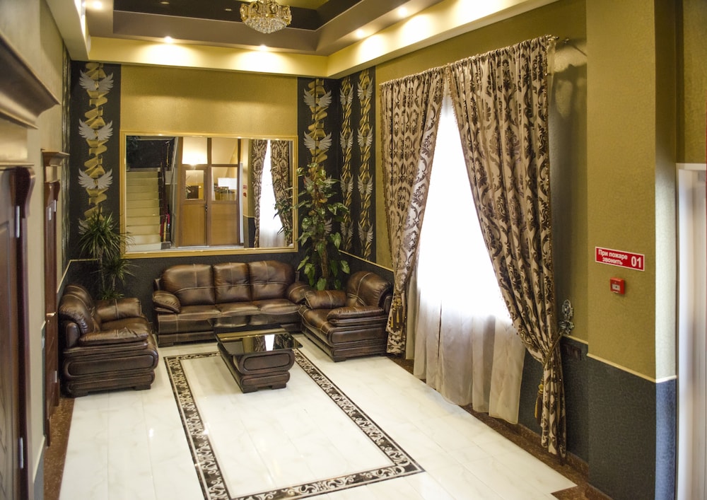 Lobby & Reception