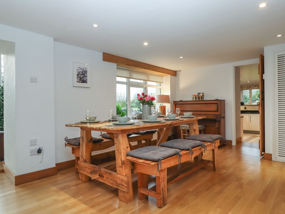 Waterland Farmhouse