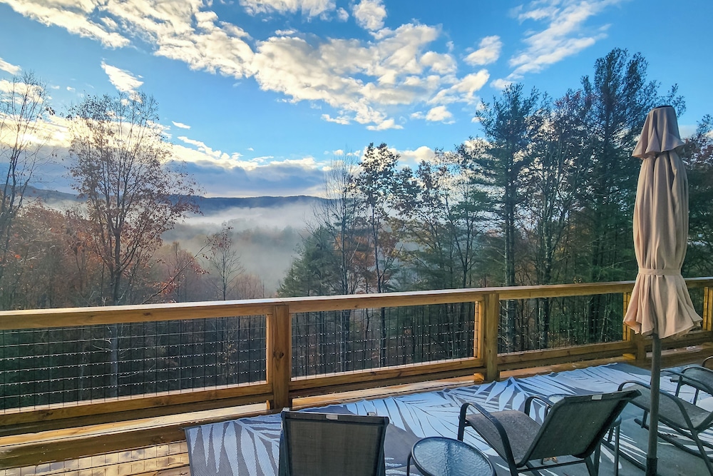 14 Mi to Appalachian Ski Mtn! Family Getaway