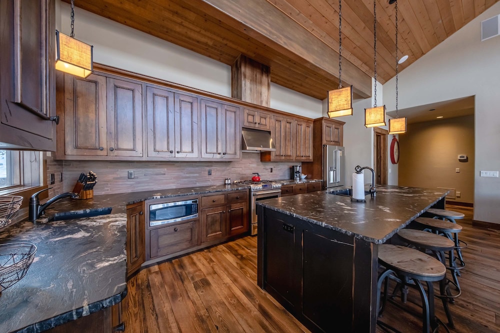 Wilderness Club Lakefront Lodge