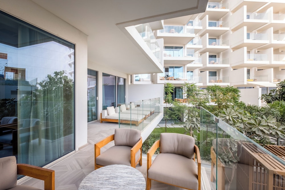 Five Palm Jumeirah Residences -Mint Stay