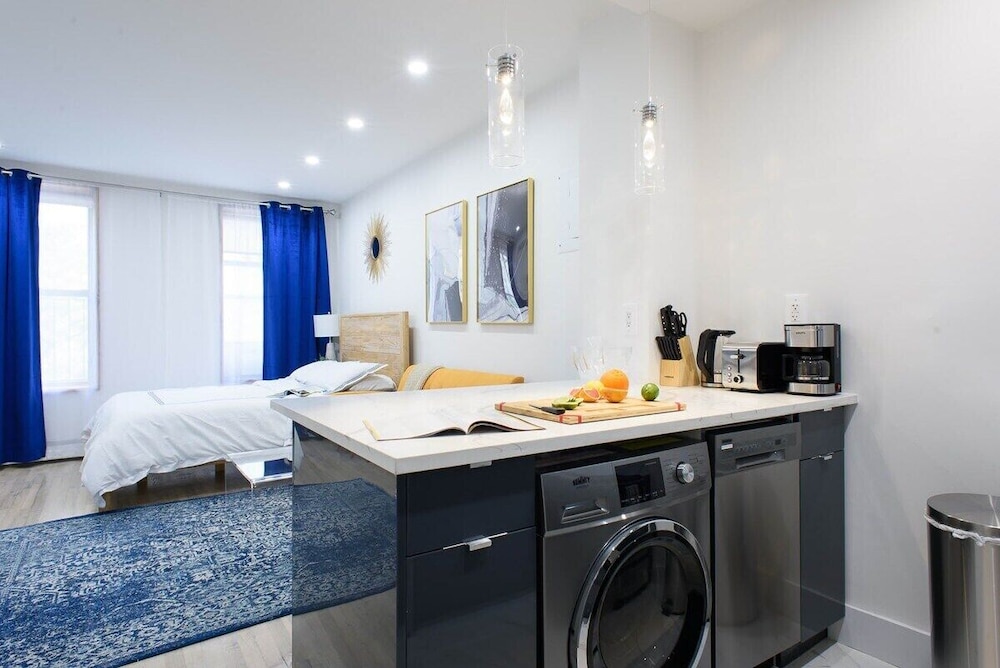 1597 New York Apt