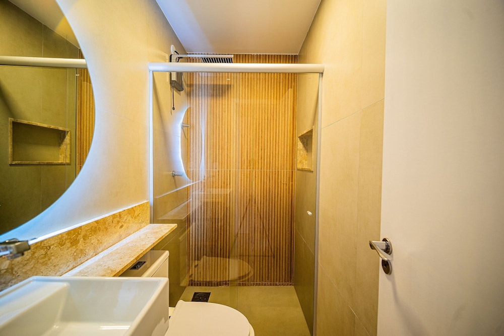 Casa DelMare Cond. com saída na praia
