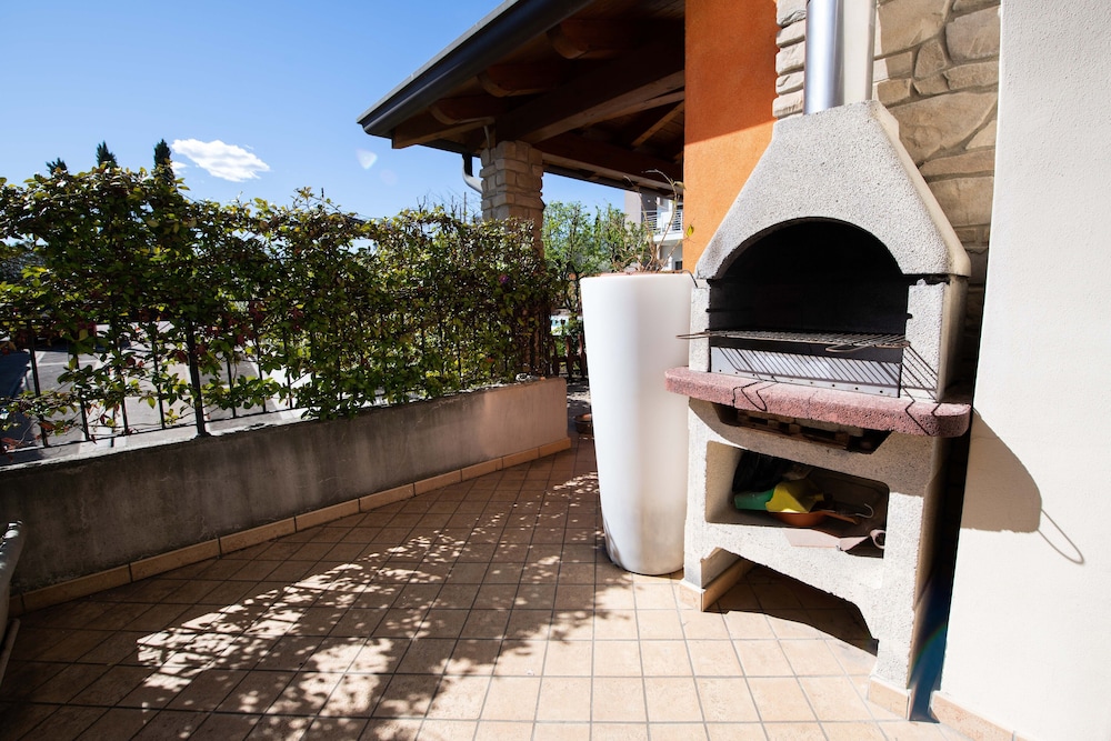 Rigault Road by Onefinestay