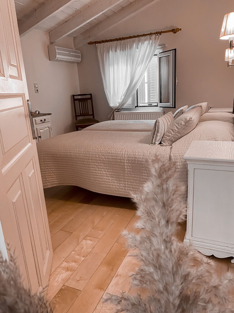 Kaloudis Apartments & Studios